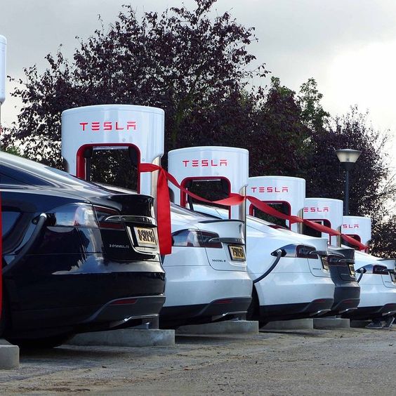 how long will tesla hold your car for pickup? 